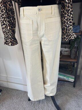 Sanctuary Cream Crop Denim w/Patch Pockets - Size 27 - Like New!